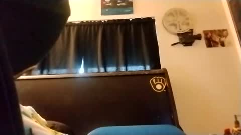 Snapshot of domboytoy88 chatting on February 9, 1:35 pm domboytoy88 online show from February 9, 1:35 pm