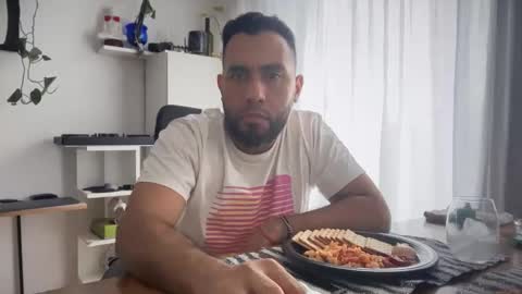 Snapshot of domfetishx chatting on November 9, 4:49 pm all fetishes online show from November 9, 4:49 pm