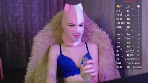 domiiniicana online show from December 10, 8:38 pm