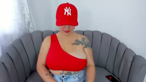 Snapshot of domina0 chatting on June 27, 12:22 pm domi online show from June 27, 12:22 pm