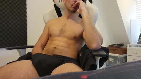 Snapshot of dominance chatting on November 24, 1:22 pm Master Dominance online show from November 24, 1:22 pm