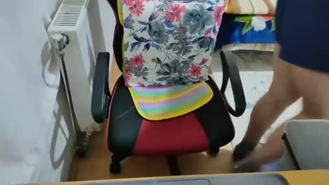 Snapshot of dominantboy77 chatting on February 12, 10:26 pm dominantboy77 online show from February 12, 10:26 pm