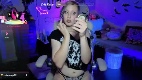 Snapshot of dominantman18064 chatting on July 1, 12:34 am Bigbearnbunnyboy online show from July 1, 12:34 am