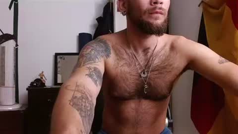 Snapshot of dominantthewolf chatting on July 12, 11:34 am Logan - INDEPENDET MODEL online show from July 12, 11:34 am