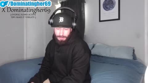 Snapshot of dominatingher69 chatting on February 19, 7:59 pm dominatingher69 online show from February 19, 7:59 pm