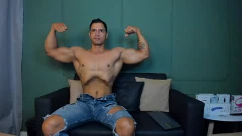 Dominc berry online show from April 22, 12:07 pm