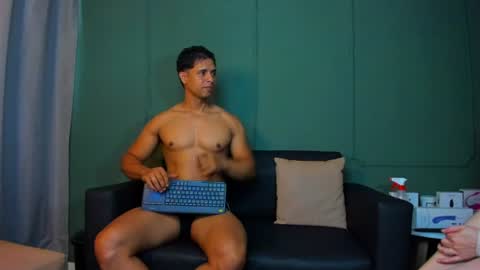 Dominc berry online show from July 21, 12:29 pm