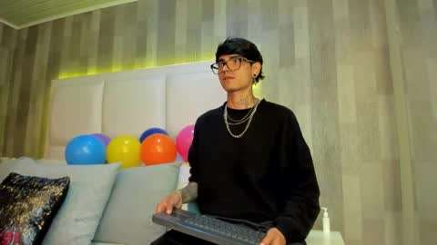 Dominic foox online show from February 14, 2:03 pm