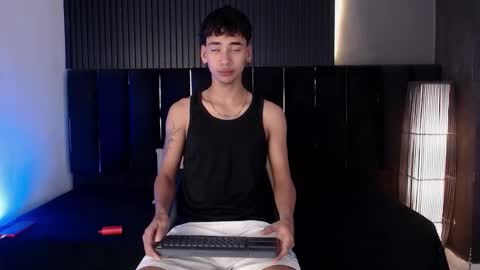 Dominic online show from February 24, 1:25 am