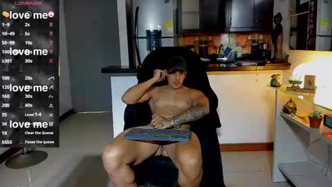 Snapshot of dominic_joness chatting on October 5, 7:23 pm SANTI independent model online show from October 5, 7:23 pm