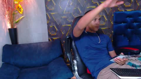 dominic_smith_ online show from April 8, 2:44 am