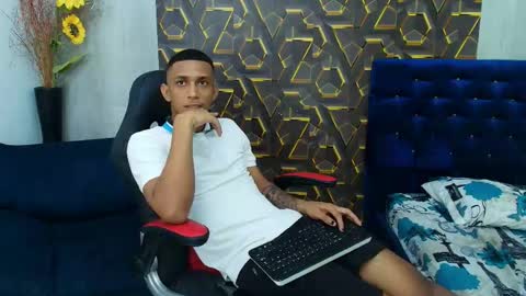 dominic_smith_ online show from April 18, 11:38 pm