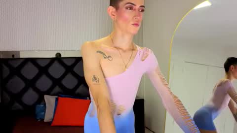 Dominic online show from October 7, 2:58 pm