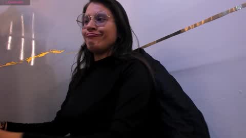   online show from March 3, 1:39 pm