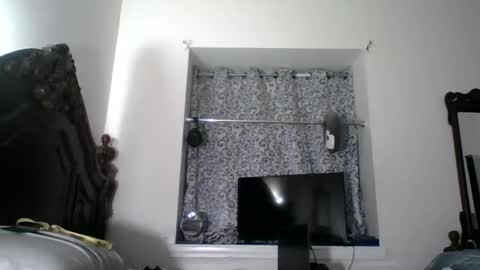 luis online show from March 6, 12:07 am