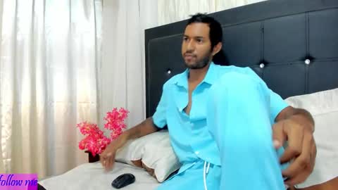 Snapshot of dominikx_ chatting on February 19, 12:01 pm dominikx_ online show from February 19, 12:01 pm