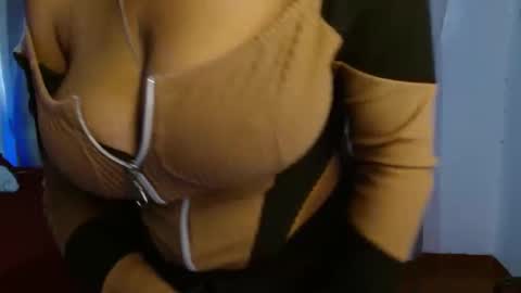  D O M I N K  online show from October 23, 7:34 pm