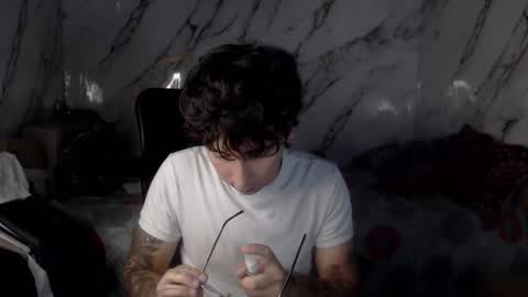 dominus_kane online show from April 4, 2:32 am