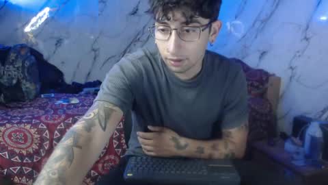 Snapshot of dominus_kane chatting on May 20, 8:48 pm dominus_kane online show from May 20, 8:48 pm