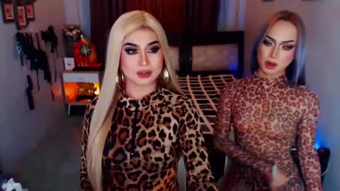 Snapshot of dominuscockwhore chatting on October 27, 5:55 am blair online show from October 27, 5:55 am