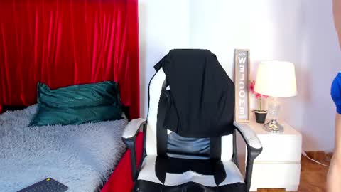 dominyck_ online show from July 7, 4:15 am