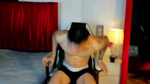 dominyck_ online show from July 21, 4:37 am