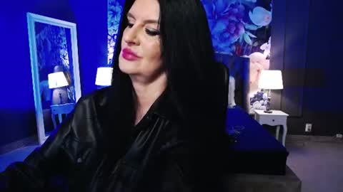 Snapshot of dommelisa chatting on July 12, 8:44 pm Dom Melisa online show from July 12, 8:44 pm