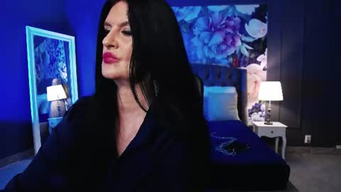 Snapshot of dommelisa chatting on July 18, 9:18 pm Dom Melisa online show from July 18, 9:18 pm