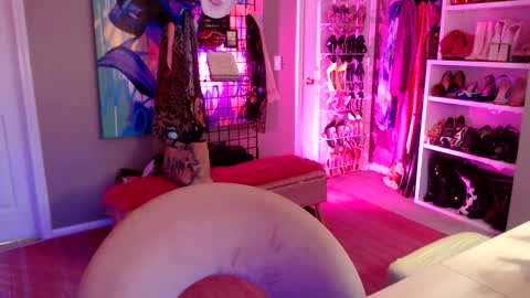 DommeTomorrow online show from December 7, 2:09 am