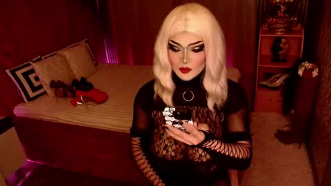 Snapshot of domtrans4sub chatting on December 11, 11:51 am online show from December 11, 11:51 am