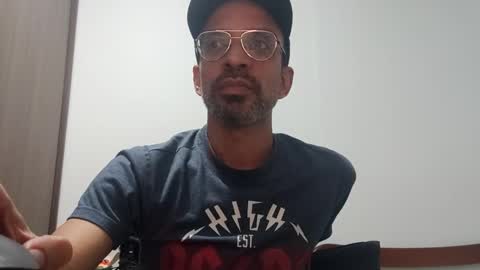 Snapshot of don__chi chatting on December 21, 12:42 am don__chi online show from December 21, 12:42 am