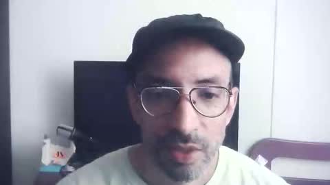 Snapshot of don__chi chatting on December 23, 3:23 pm don__chi online show from December 23, 3:23 pm