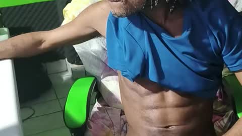 Snapshot of dondiego5511 chatting on May 15, 7:59 am dondiego5511 online show from May 15, 7:59 am