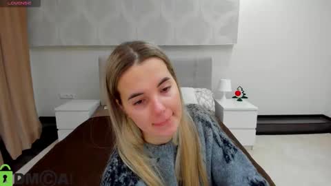 Snapshot of donnaaa_evans chatting on January 6, 11:51 pm Donna On GMT2 Mon-Fri 3-9 AM online show from January 6, 11:51 pm