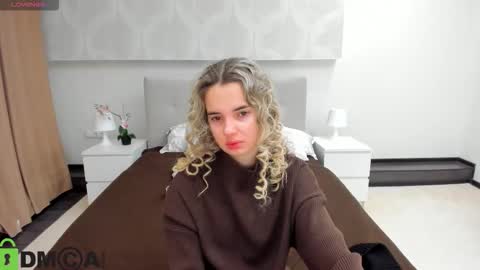 Snapshot of donnaaa_evans chatting on January 11, 11:54 pm Donna On GMT2 Mon-Fri 3-9 AM online show from January 11, 11:54 pm