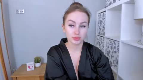 DonnaSensual online show from November 16, 9:09 pm