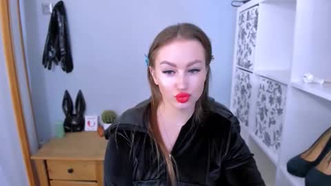 DonnaSensual online show from February 3, 4:23 pm