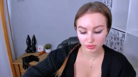 DonnaSensual online show from February 12, 5:41 pm