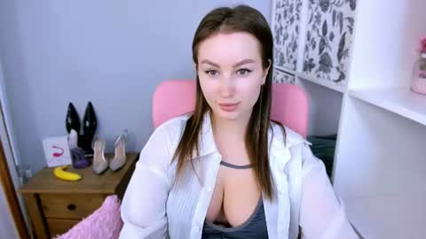 Snapshot of donnasensual chatting on July 18, 12:09 pm DonnaSensual online show from July 18, 12:09 pm