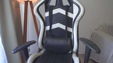 Donatella online show from October 31, 11:55 am