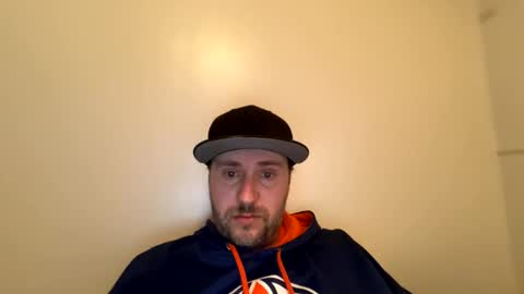 donny8172 online show from November 24, 12:10 am