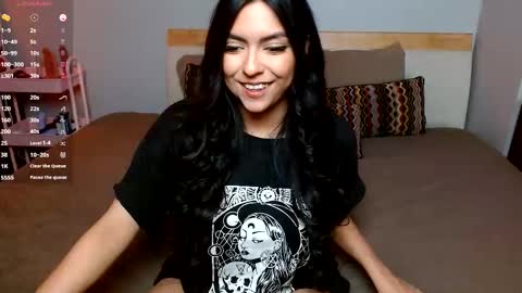 Snapshot of dontbemina chatting on February 23, 12:19 am DontBeMina online show from February 23, 12:19 am