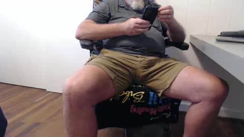 Snapshot of dontbringyourdramahere chatting on January 14, 7:00 pm G online show from January 14, 7:00 pm