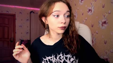 Nicole online show from January 19, 1:55 pm