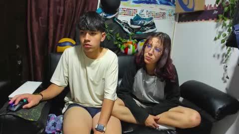 Snapshot of donuts_dd chatting on September 24, 8:39 am Donuts DD online show from September 24, 8:39 am