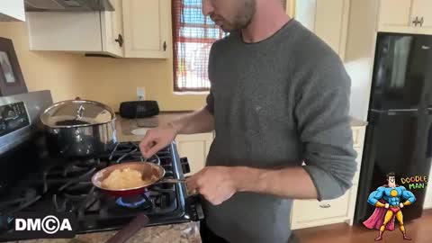 Snapshot of doodleman2077 chatting on September 30, 6:24 pm doodleman2077 online show from September 30, 6:24 pm