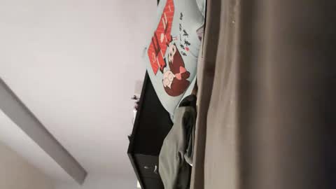 Snapshot of doratoxxl chatting on December 13, 10:37 pm doratoxxl online show from December 13, 10:37 pm