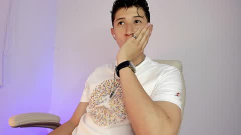 dorian_mystery online show from April 18, 12:25 am