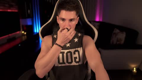 Dorian Reyes online show from January 29, 1:58 am