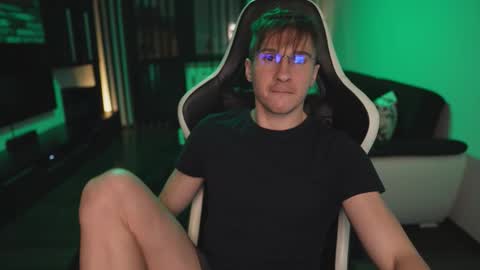 Dorian Reyes online show from January 10, 12:12 am